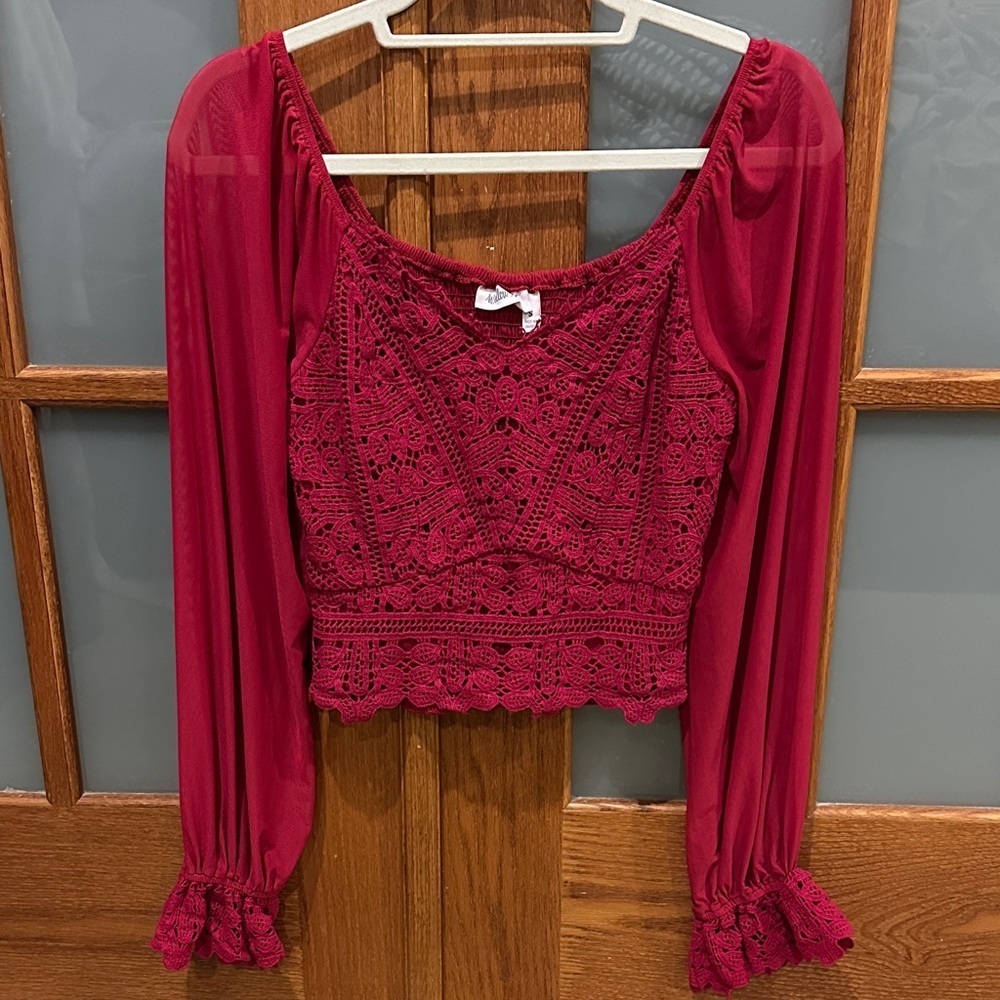 NWOT! Chic Burgundy Lace Women's Blouse - Picture 1 of 8